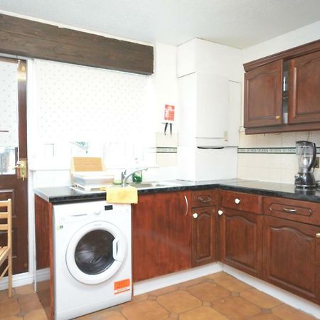Four Bedroom Townhouse 12 Minutes Walk To Excel Exhibition Centre Londres Extérieur photo