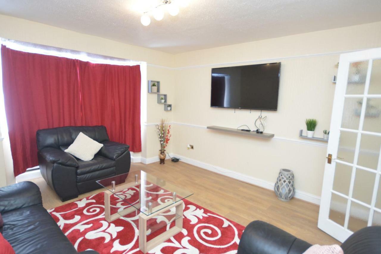 Four Bedroom Townhouse 12 Minutes Walk To Excel Exhibition Centre Londres Extérieur photo