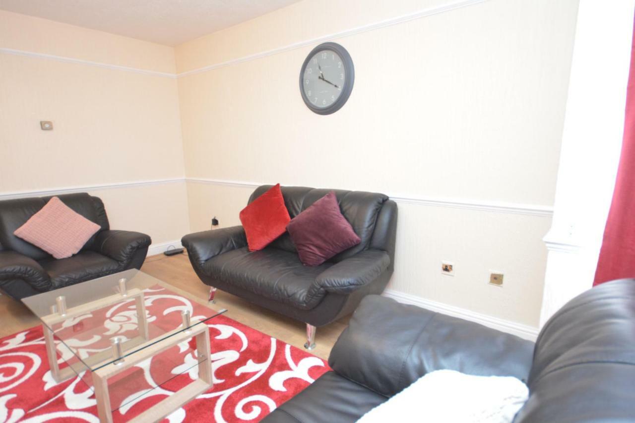 Four Bedroom Townhouse 12 Minutes Walk To Excel Exhibition Centre Londres Extérieur photo