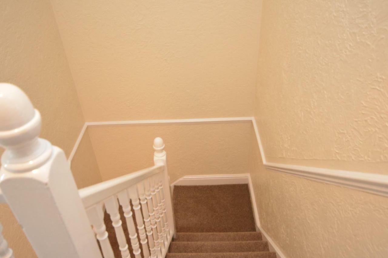 Four Bedroom Townhouse 12 Minutes Walk To Excel Exhibition Centre Londres Extérieur photo
