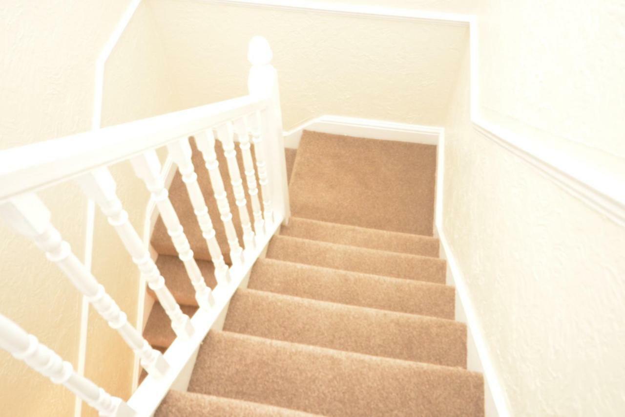 Four Bedroom Townhouse 12 Minutes Walk To Excel Exhibition Centre Londres Extérieur photo